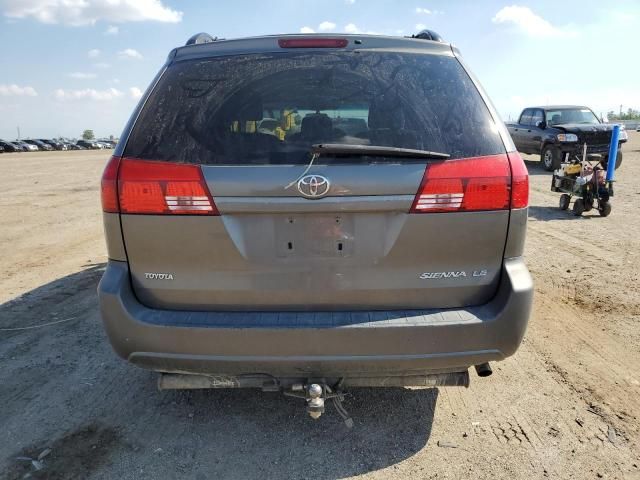 2004 Toyota Sienna CE