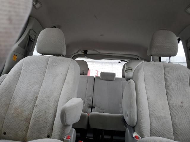 2011 Toyota Sienna LE