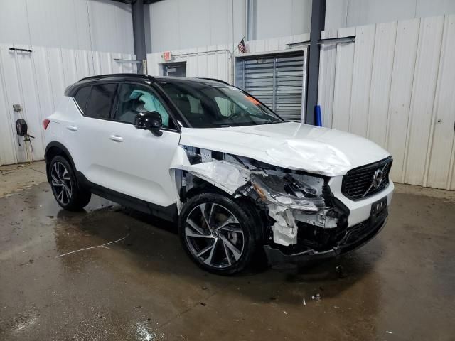 2020 Volvo XC40 T5 R-Design