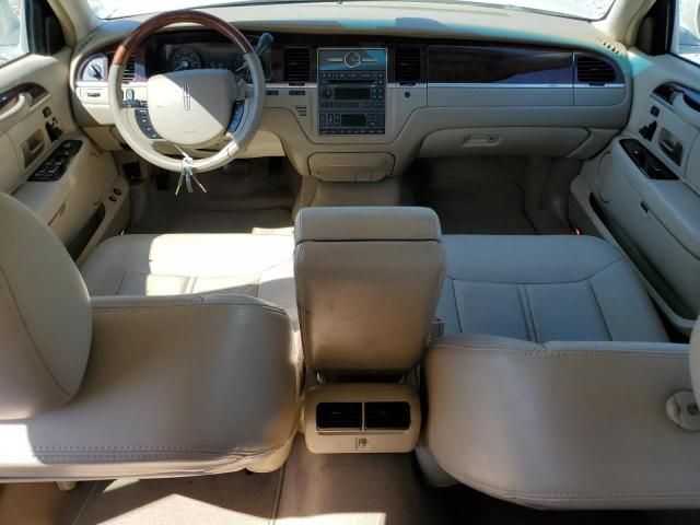 2007 Lincoln Town Car Signature Limited