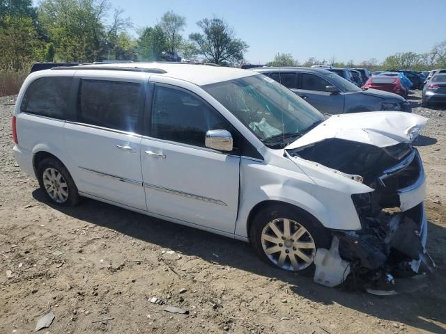 2016 Chrysler Town & Country Touring