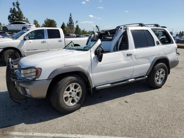 2000 Nissan Pathfinder LE