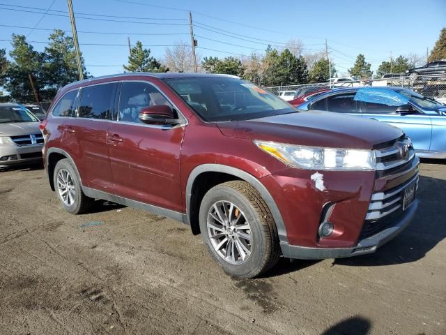 2019 Toyota Highlander SE