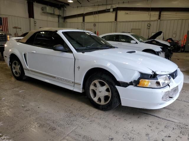 2000 Ford Mustang