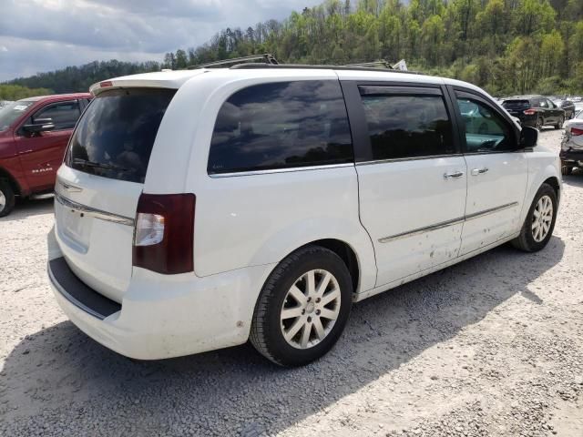 2014 Chrysler Town & Country Touring