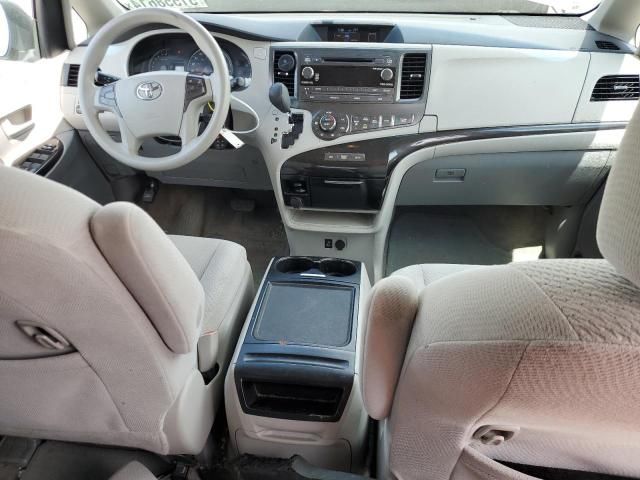 2013 Toyota Sienna LE