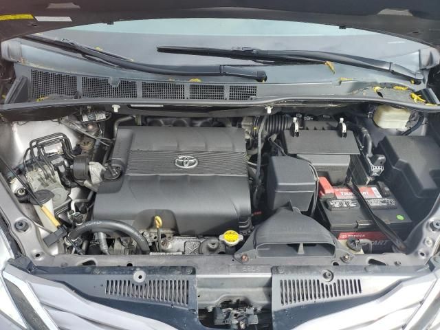 2015 Toyota Sienna XLE