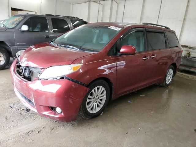 2015 Toyota Sienna XLE