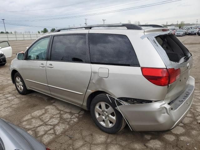 2004 Toyota Sienna XLE