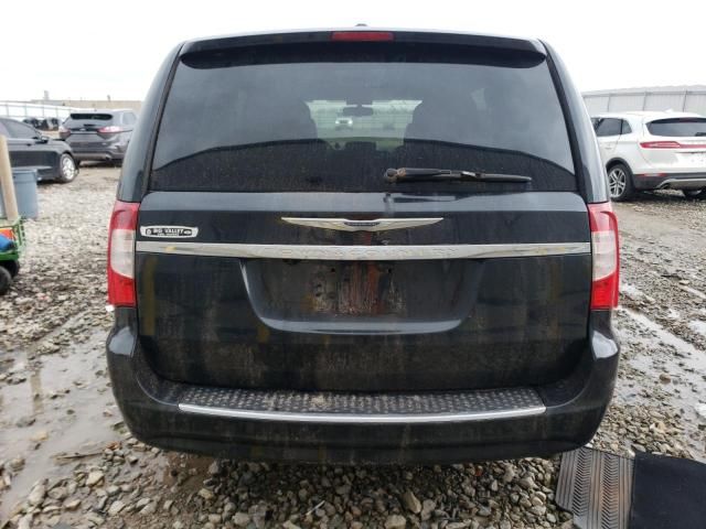 2011 Chrysler Town & Country Touring L