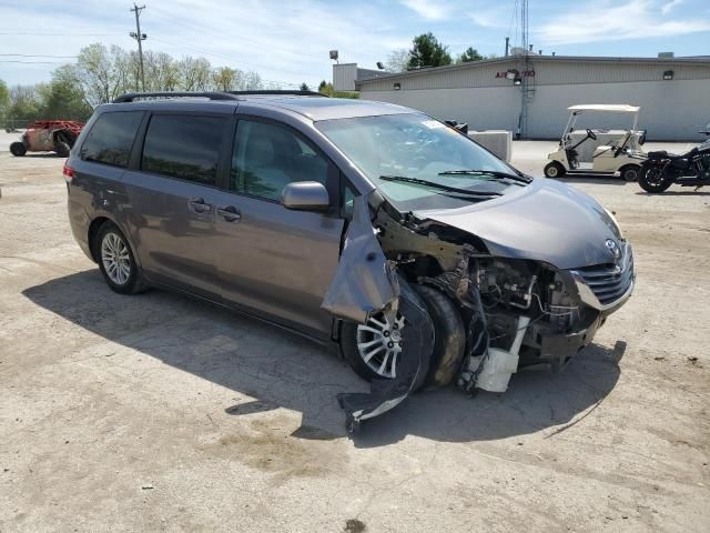 2011 Toyota Sienna XLE