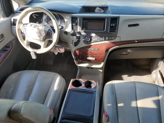 2014 Toyota Sienna XLE