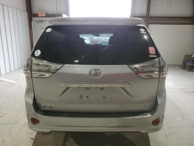 2011 Toyota Sienna Sport