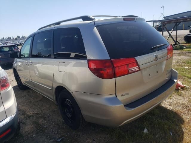 2004 Toyota Sienna CE