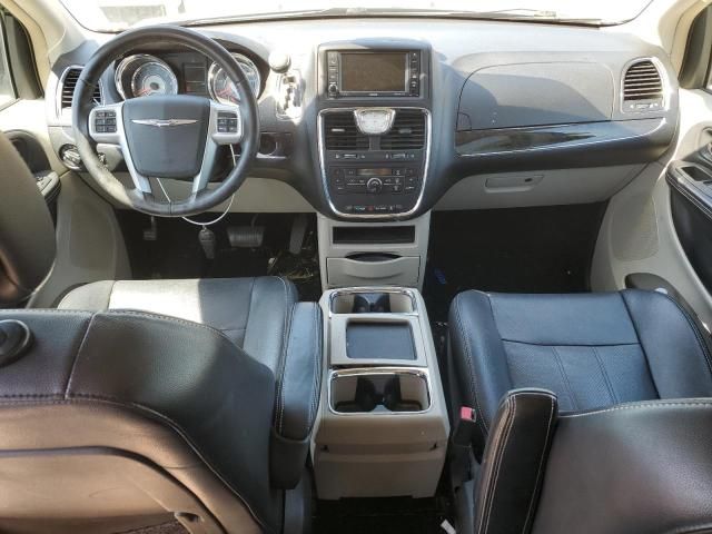 2012 Chrysler Town & Country Touring