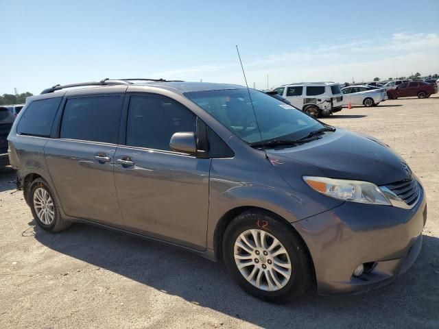 2014 Toyota Sienna XLE