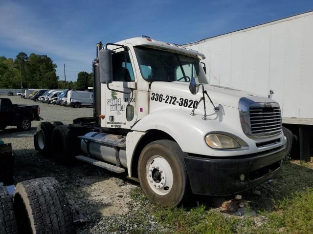 2004 Freightliner Conventional Columbia