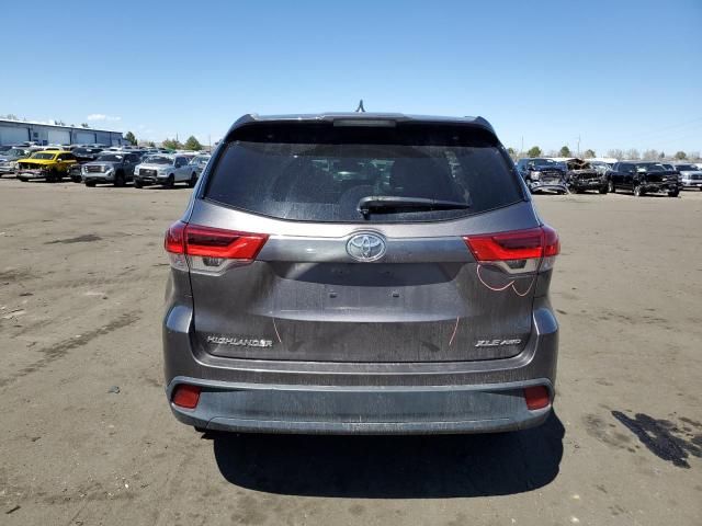 2017 Toyota Highlander SE