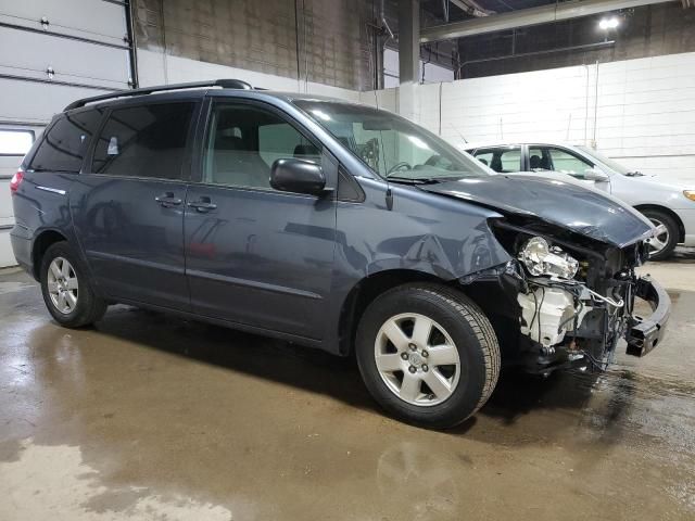 2010 Toyota Sienna CE