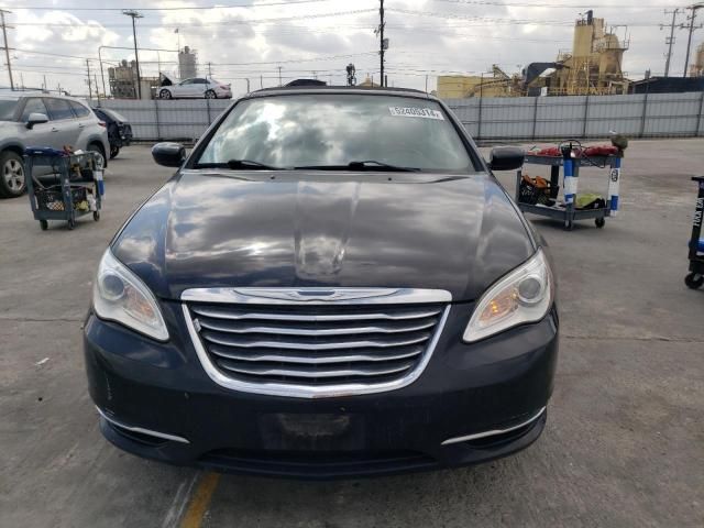 2013 Chrysler 200 Touring