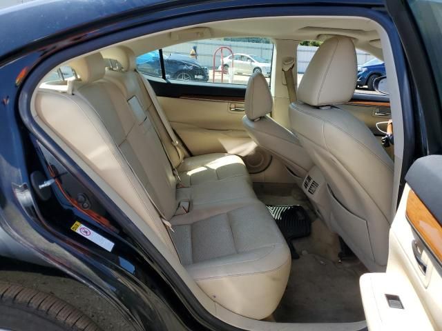 2013 Lexus ES 300H