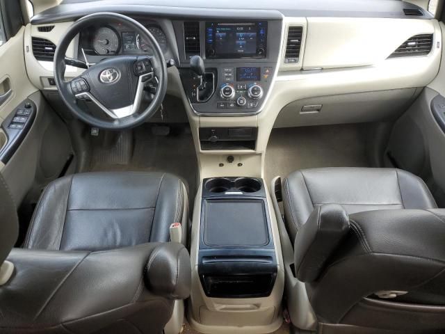 2015 Toyota Sienna LE