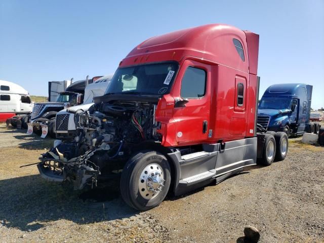 2018 Freightliner Cascadia 126