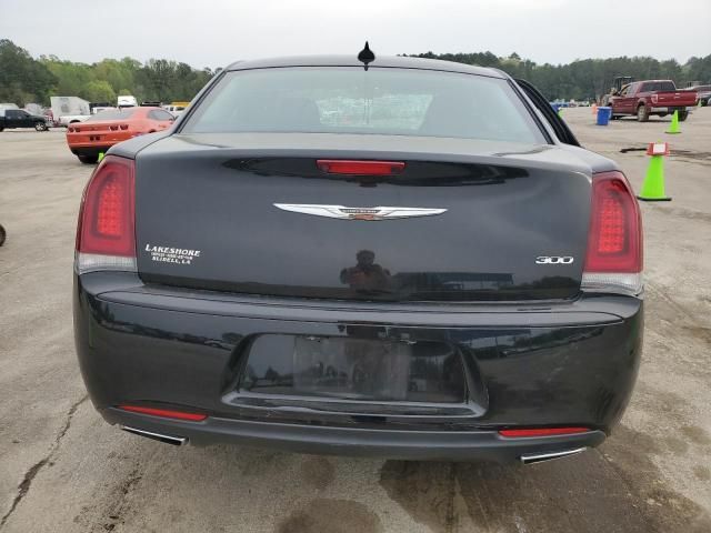 2018 Chrysler 300 Touring