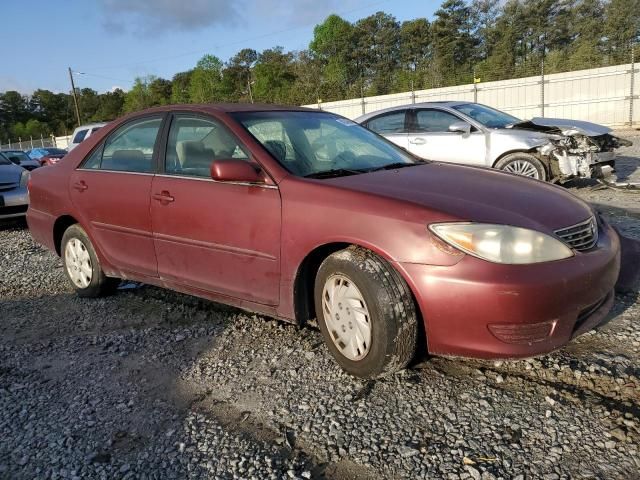 2005 Toyota Camry LE