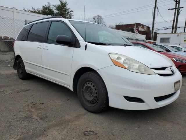 2010 Toyota Sienna CE