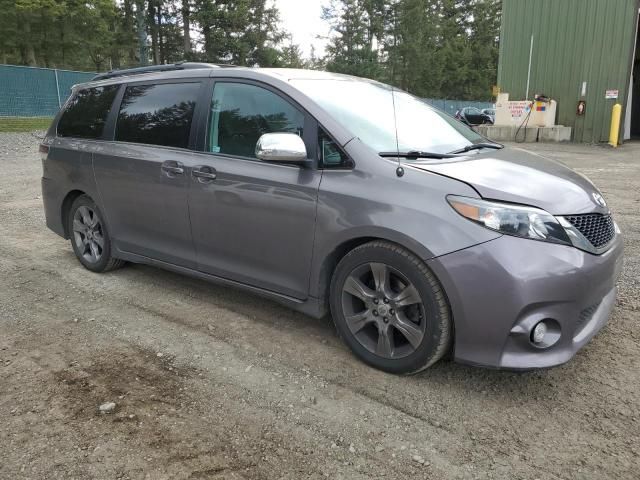 2011 Toyota Sienna Sport