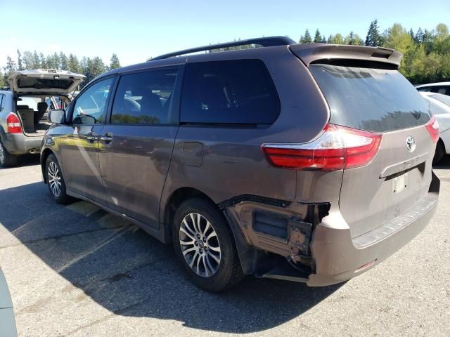 2019 Toyota Sienna XLE