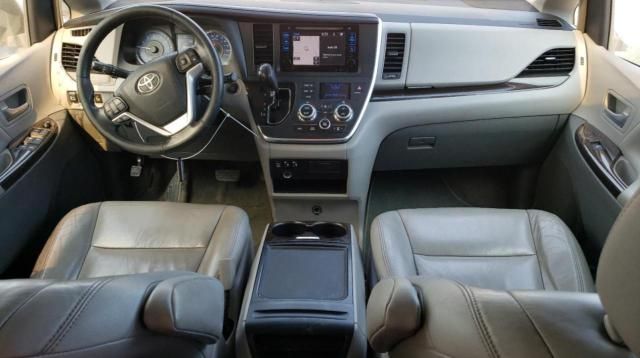 2015 Toyota Sienna XLE