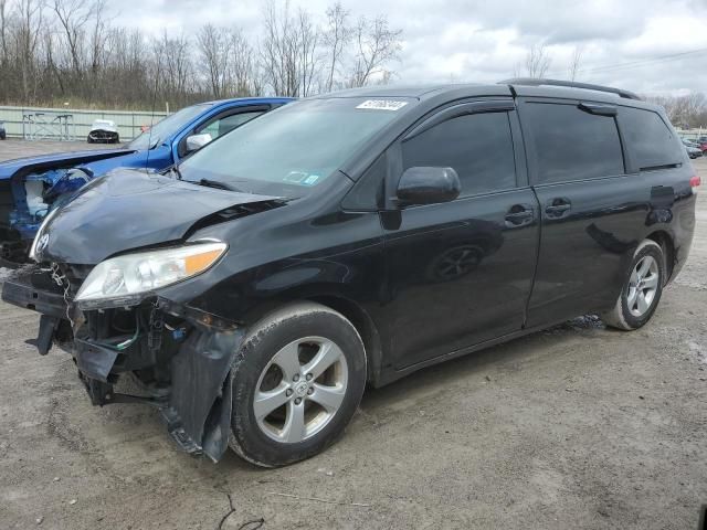 2011 Toyota Sienna LE