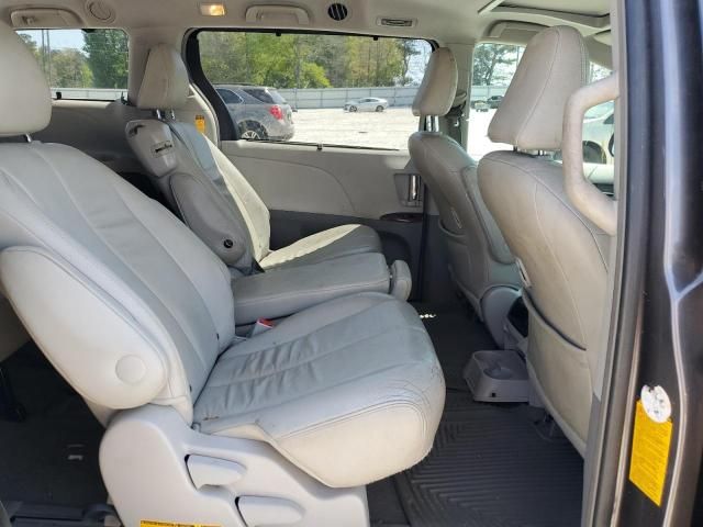 2014 Toyota Sienna XLE