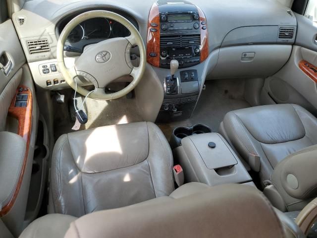 2010 Toyota Sienna XLE