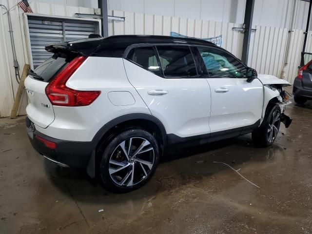 2020 Volvo XC40 T5 R-Design