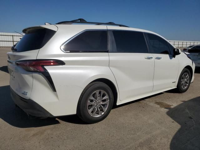 2021 Toyota Sienna XLE