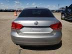 2014 Volkswagen Passat SE