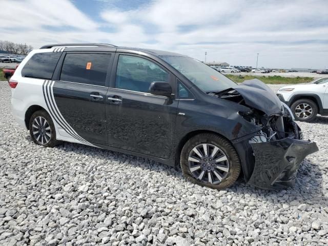 2019 Toyota Sienna XLE