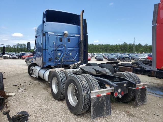 2012 Freightliner Cascadia 125