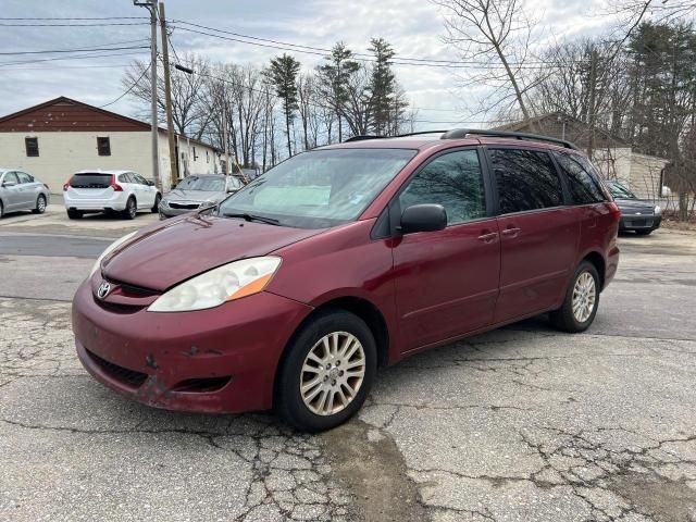 2010 Toyota Sienna LE