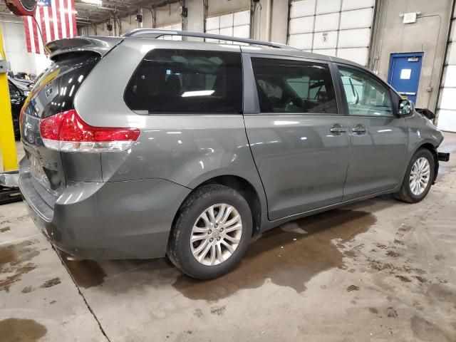 2011 Toyota Sienna XLE