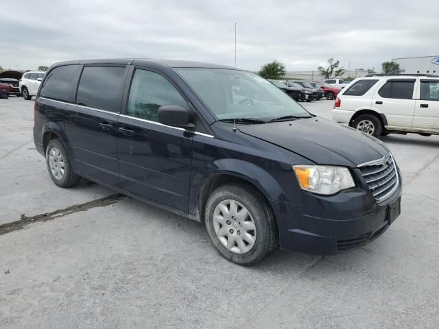 2010 Chrysler Town & Country LX