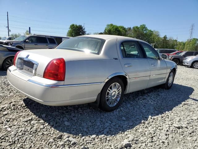 2007 Lincoln Town Car Signature Limited