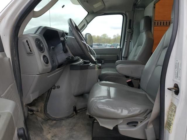 2016 Ford Econoline E450 Super Duty Cutaway Van