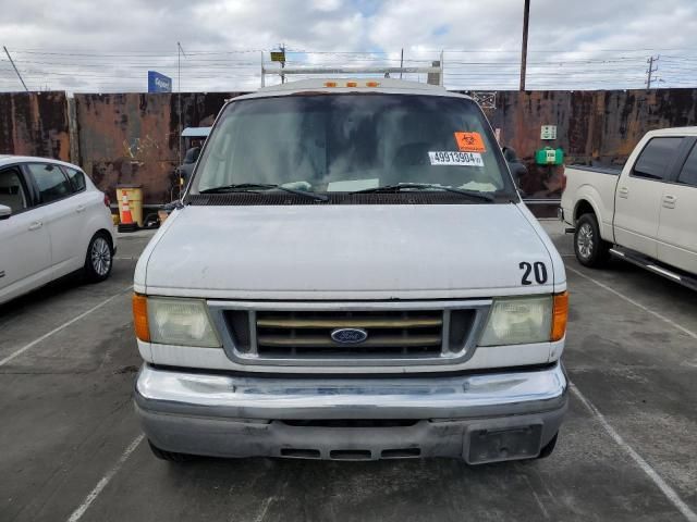 2006 Ford Econoline E350 Super Duty Cutaway Van