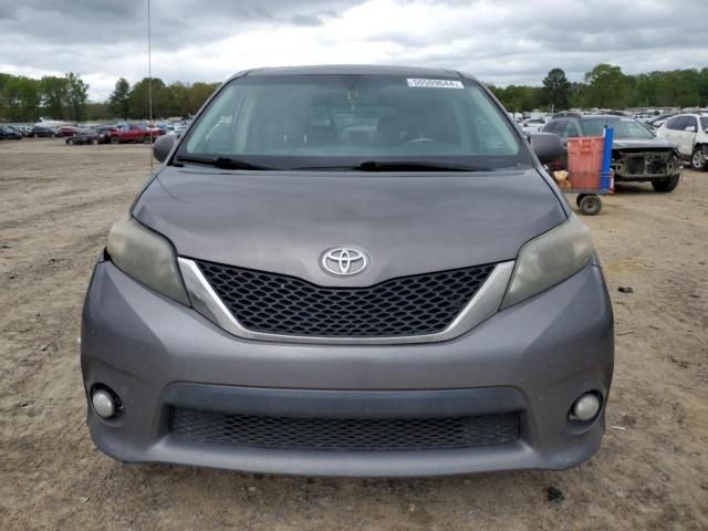 2012 Toyota Sienna Sport