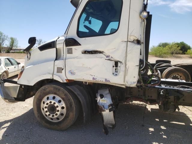 2020 Freightliner Cascadia 116