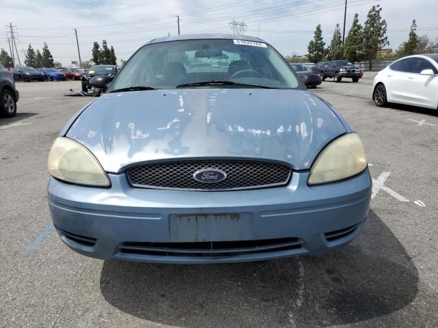 2005 Ford Taurus SE